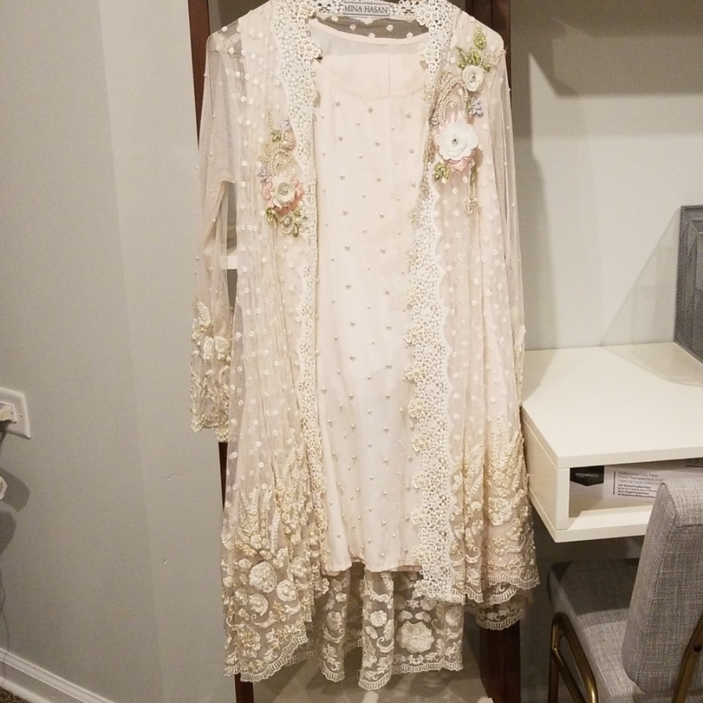 Designer Pakistani/Indian Small Outfit - image 1